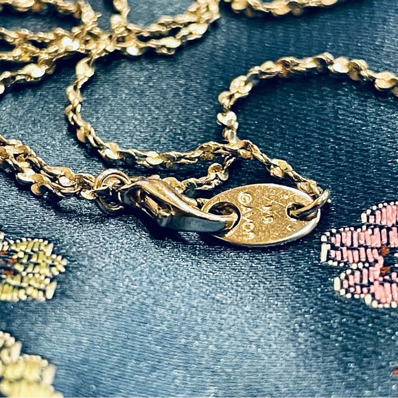 Simply elegant Avon teardrop choker - Picture 2 of 4